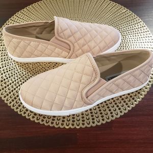 Steven Madden pink slip in sneaker w/ white sole